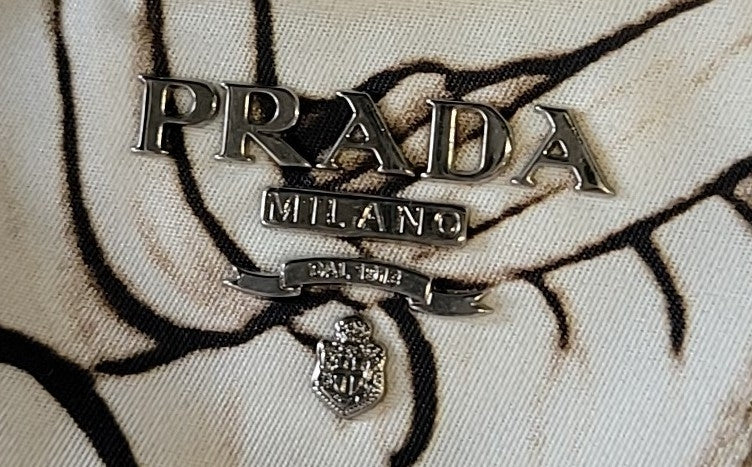 PRADA Ladies Boutique Access